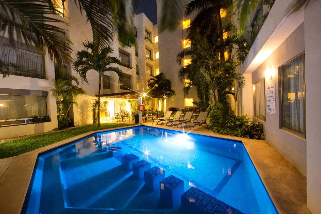 Pool, Ambiance Suites Cancun, Cancun Area