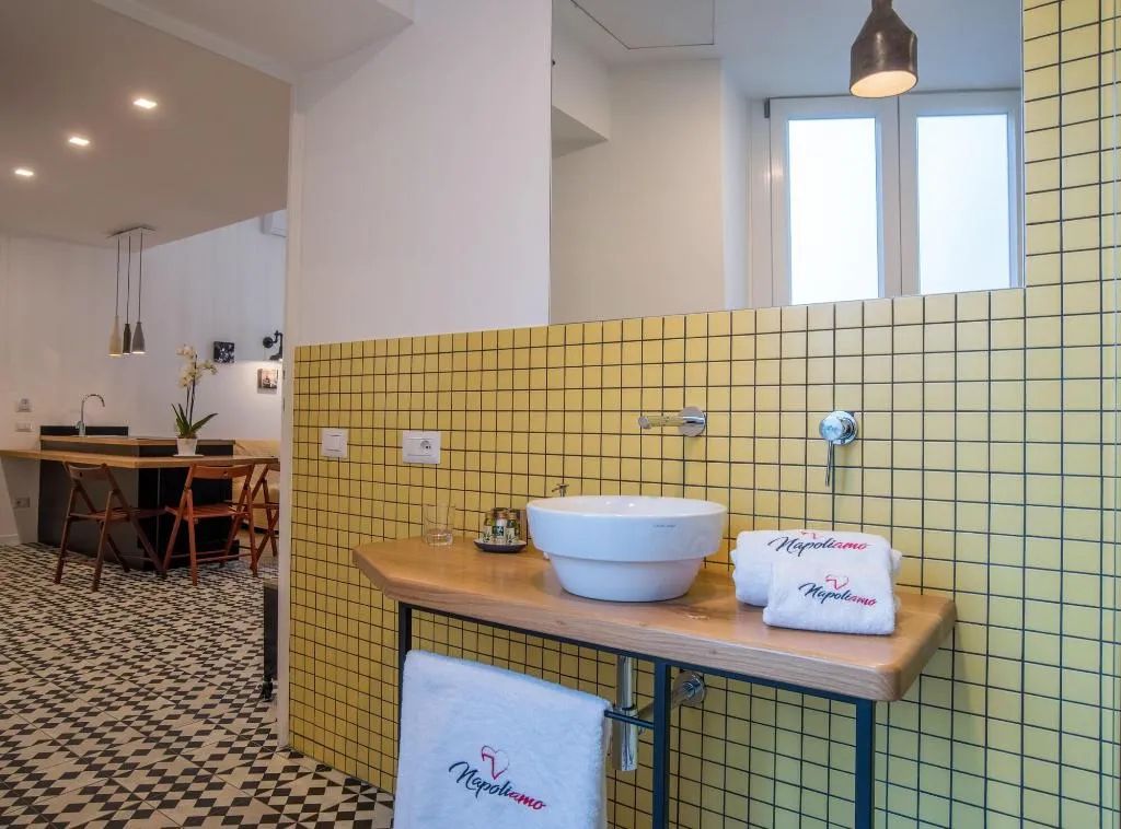 Room, Napoliamo Guest House, Naples
