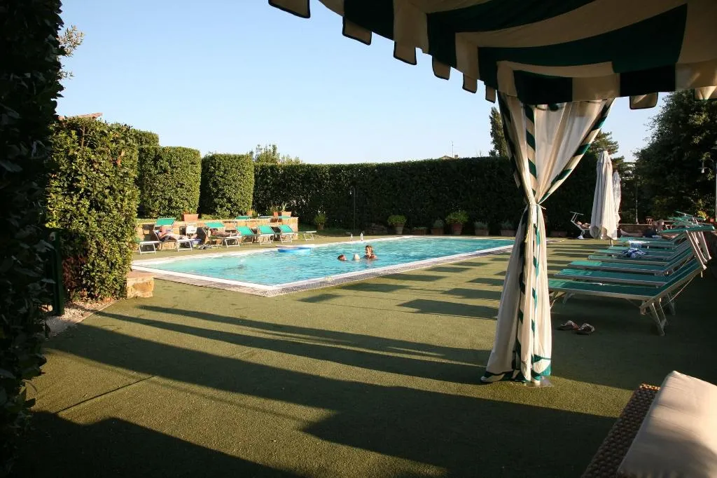 Sports and Entertainment, Villa Le Piazzole, Florence