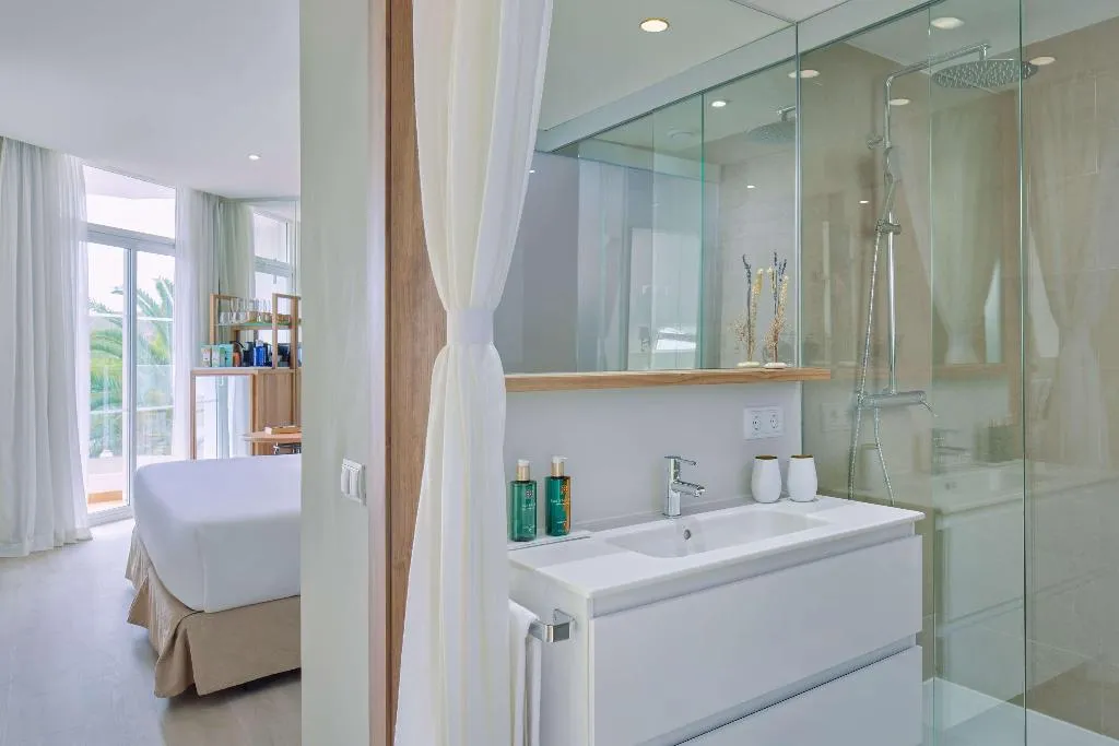 Room, Meliá Cala Galdana, Menorca