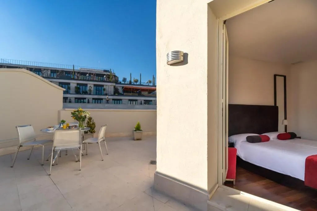 DOUBLE SINGLE USE SUPERIOR Room, Quatro Puerta del Sol, Madrid
