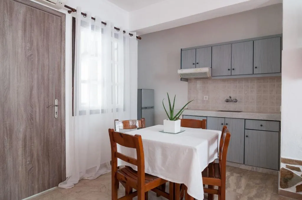 Room, Holiday Beach Resort, Santorini