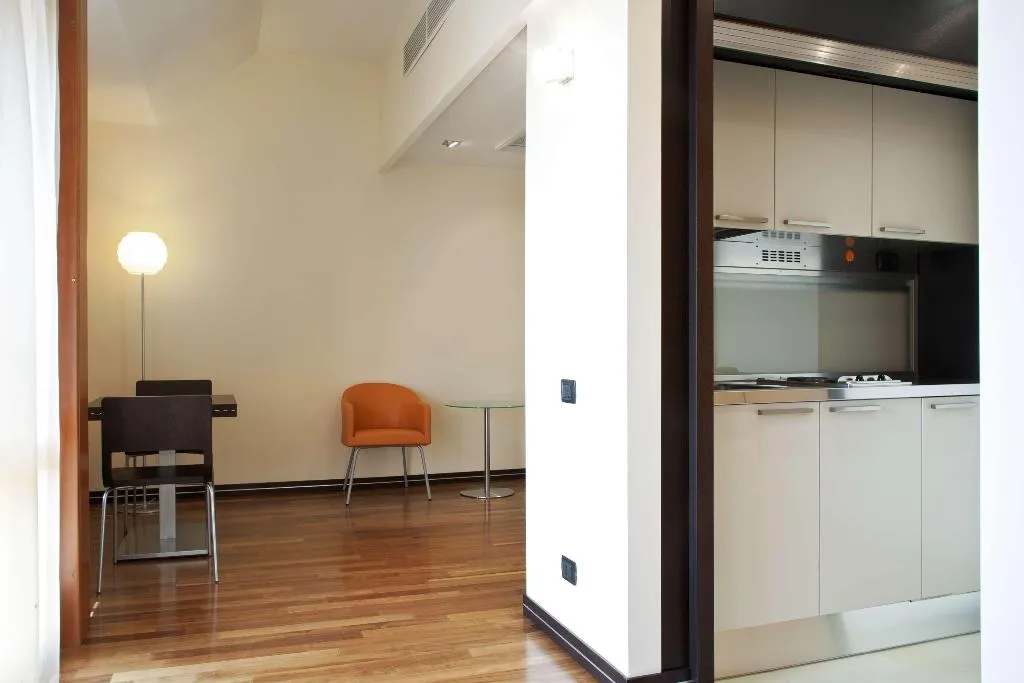 APARTMENT STANDARD Room, NH Milano 2 Residence, Milan