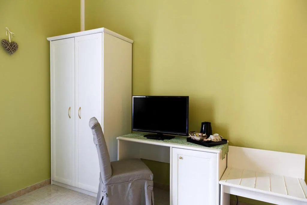 Room, B&B Leone X, Florence