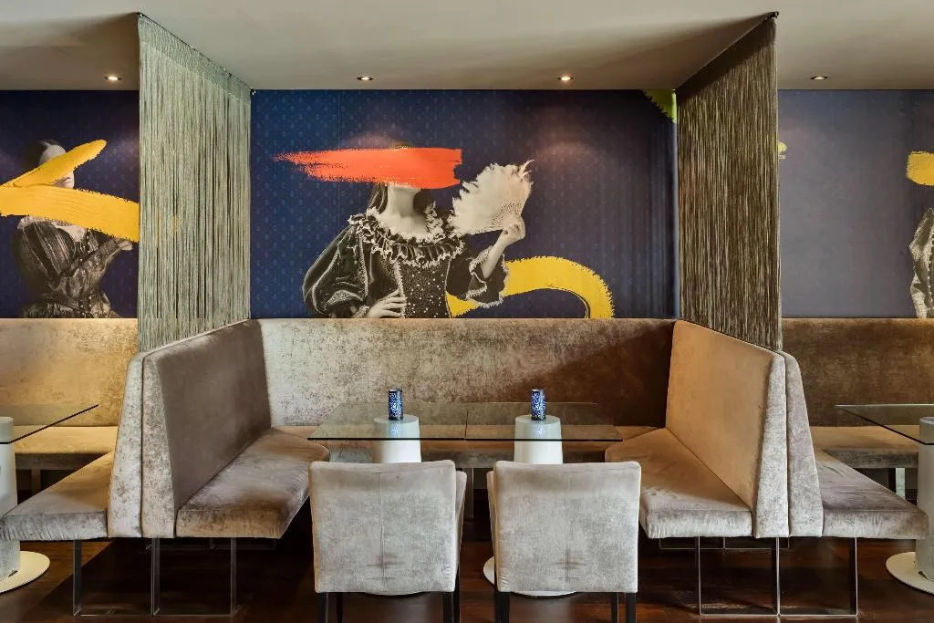 Bar, DoubleTree by Hilton Vienna Schonbrunn, Vienna