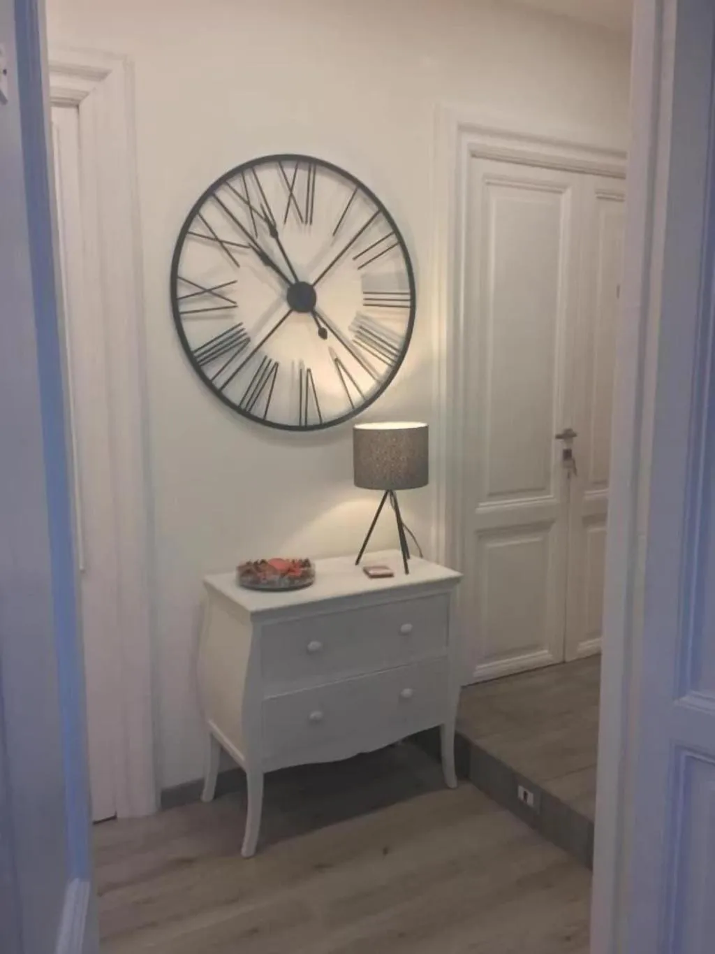 Room, Angolo Di Roma, Naples