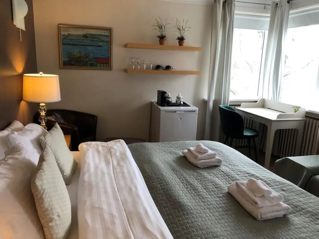 Room, Snorri's Guesthouse, Reykjavik