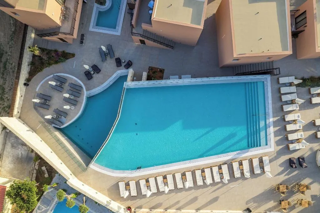 Sports and Entertainment, Hotel Pyriã¡, Crete
