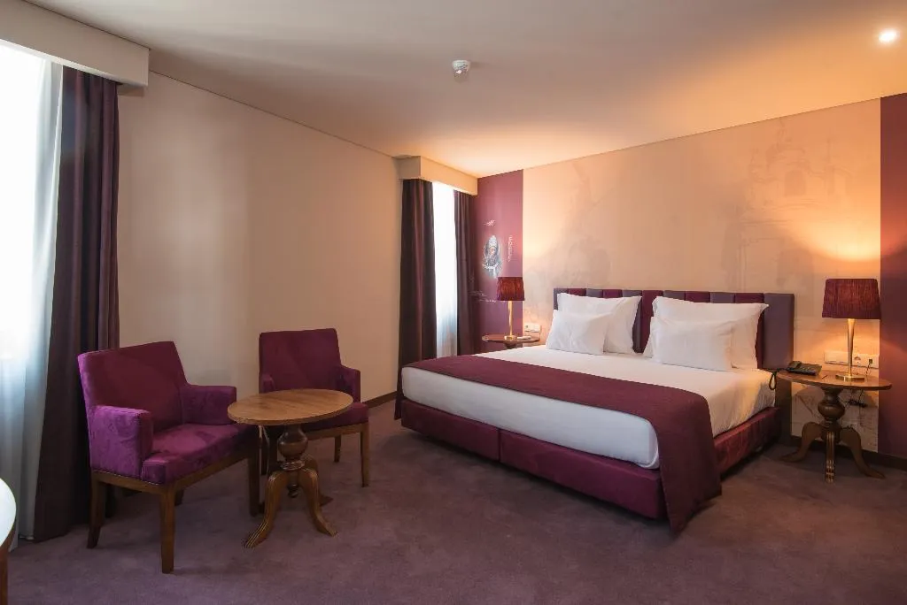SUITE CAPACITY 3 Room, Vila Gale Collection Braga, Porto