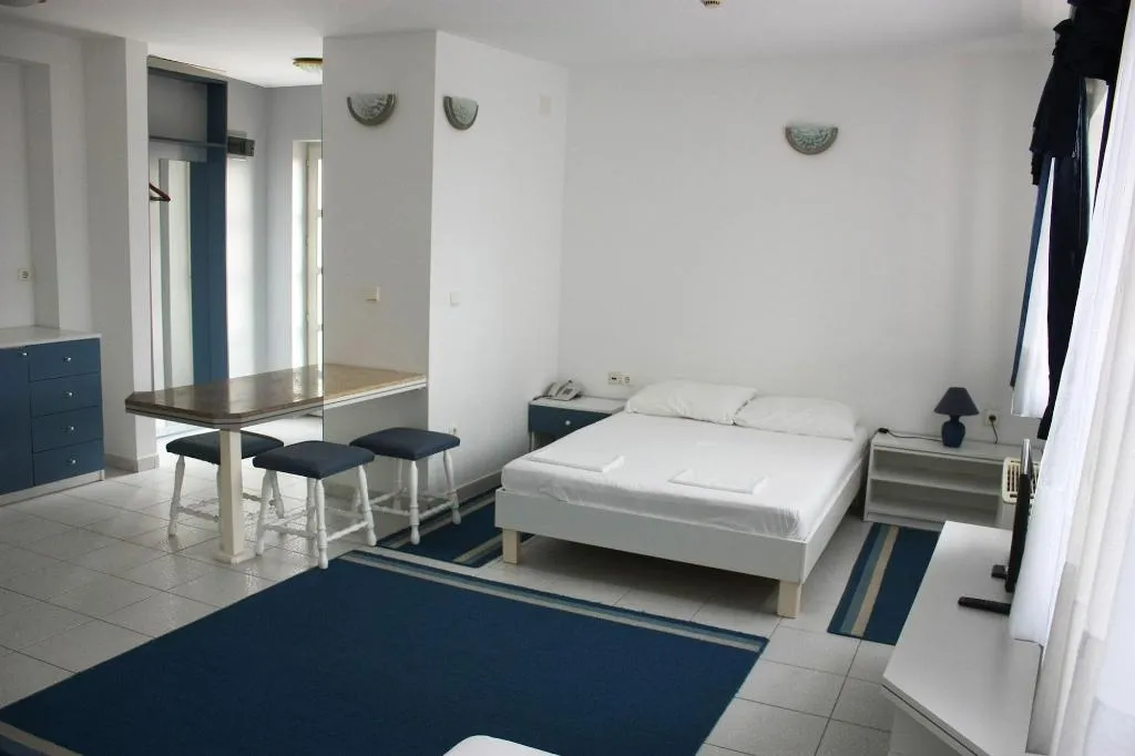 Room, Ivan, Split