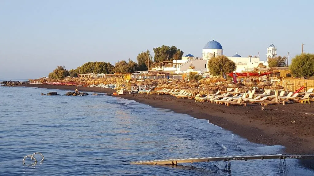 Beach, Pleasure Beachside Studios, Santorini