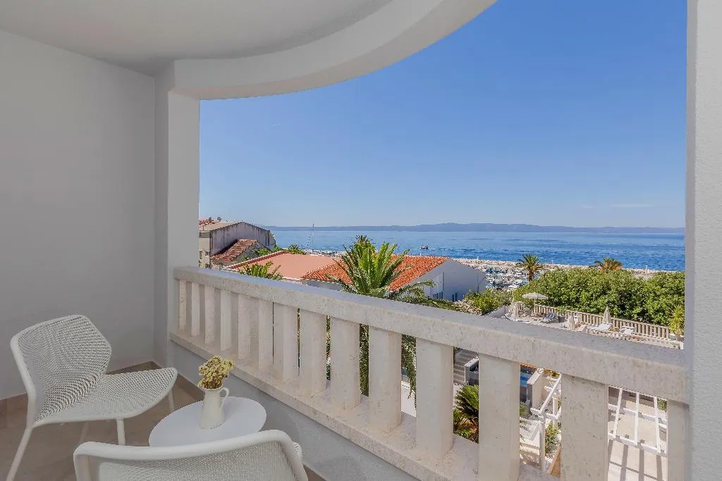 DOUBLE SIDE SEA VIEW Room, Laurentum, Split