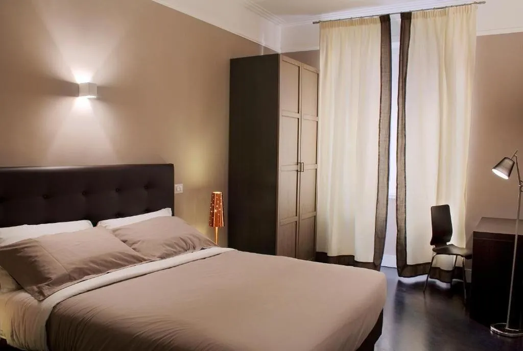 Room, Residence Regola, Rome