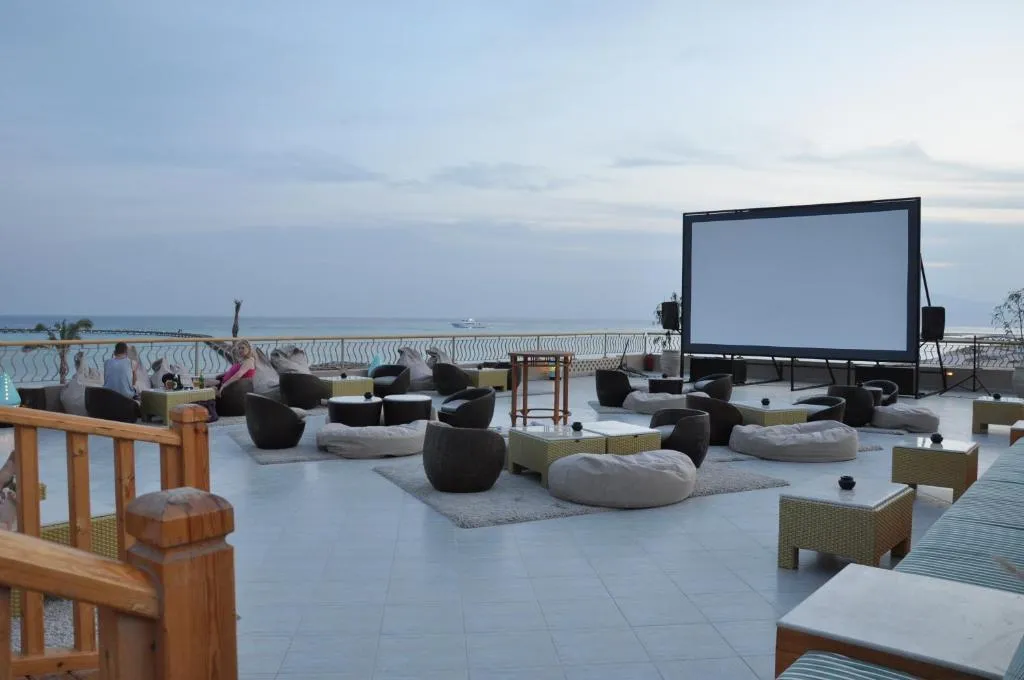 Terrace, The Breakers Diving and Surfing Lodge, Red Sea Riviera