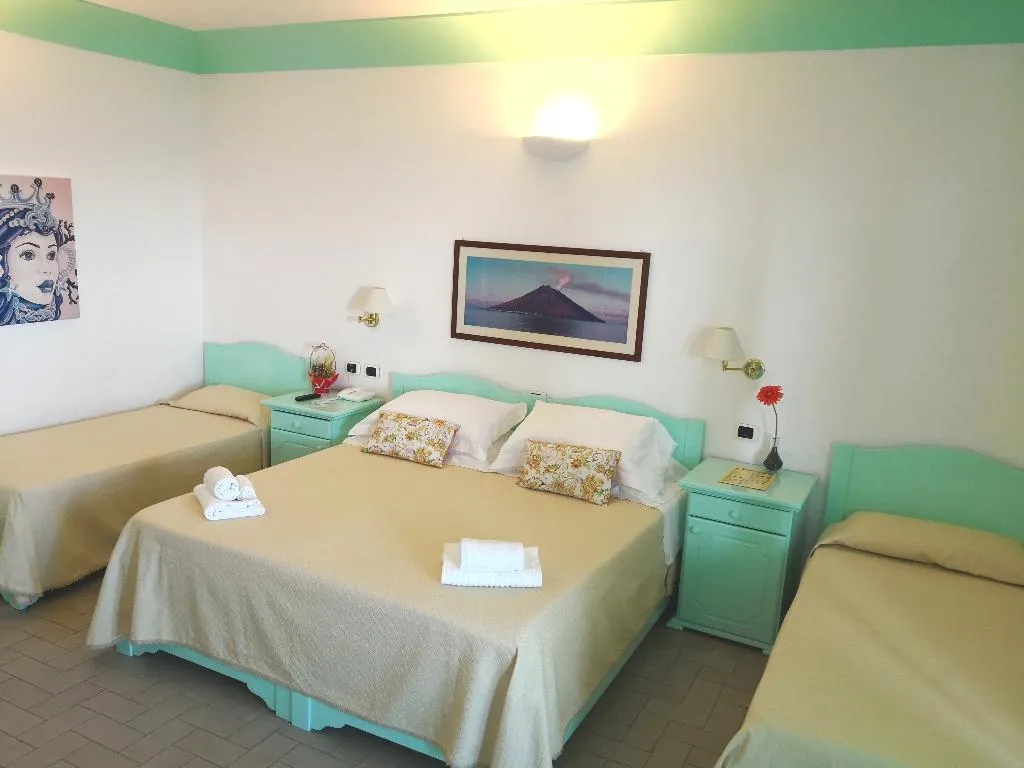 QUADRUPLE SUPERIOR Room, Hotel Ossidiana Stromboli, Palermo