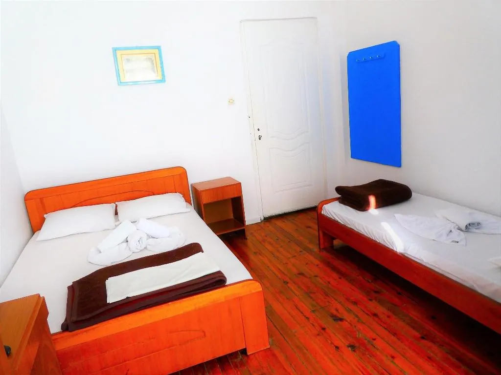 Room, Fivos, Athens