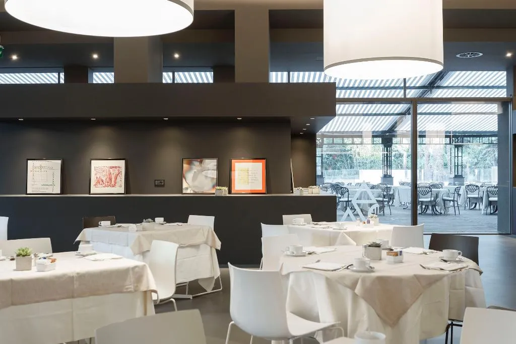Restaurant, Grand Resort Du Lac Et Du Parc, Milan
