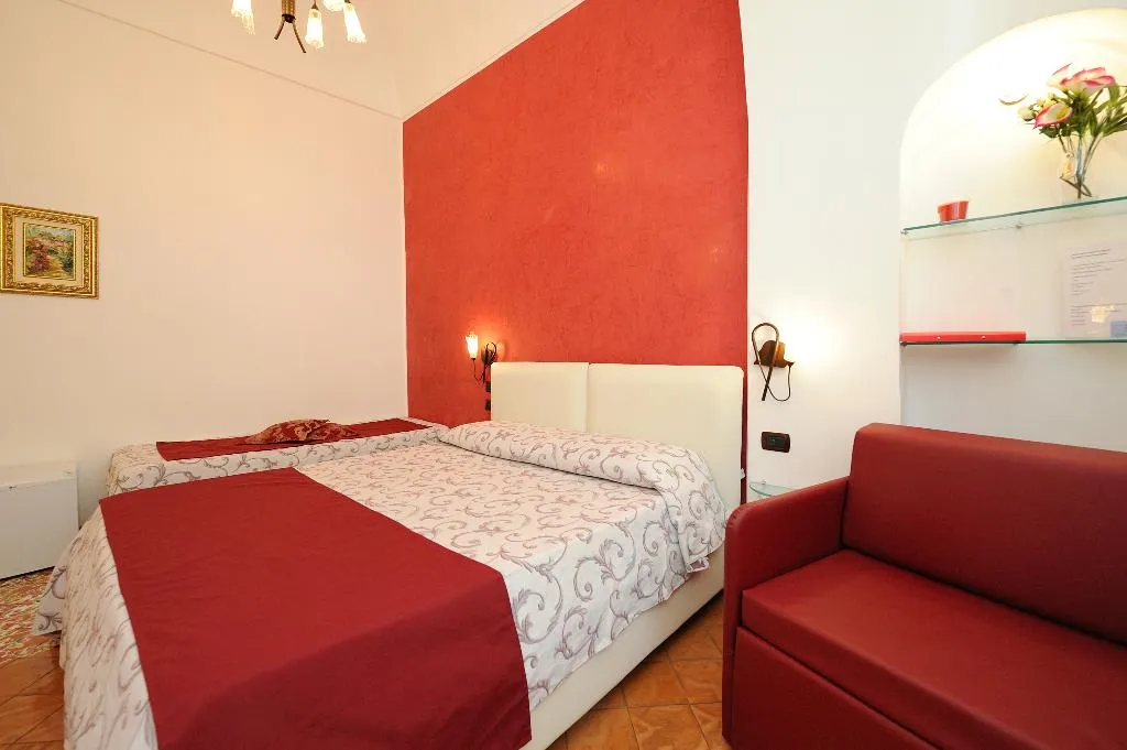 QUADRUPLE DELUXE Room, Hotel Villa Annalara, Naples