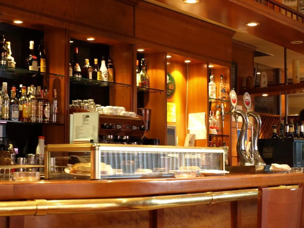 Bar, Torre Hogar, Madrid