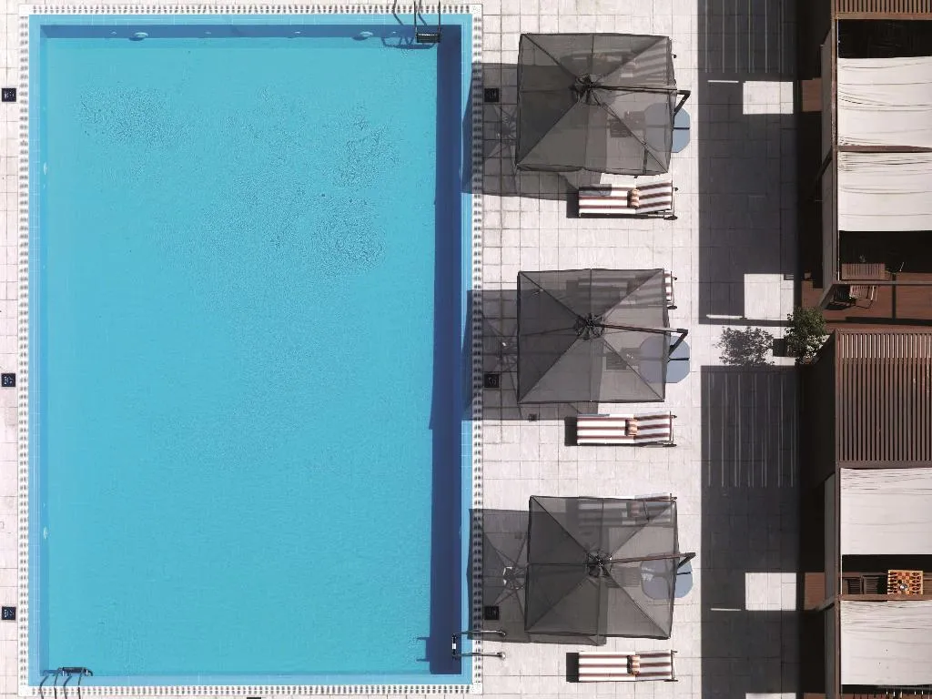 Pool, Radisson Blu Residence Dubai Marina, Dubai