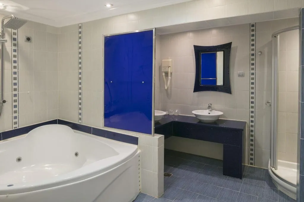 Room, Magic, Skiathos