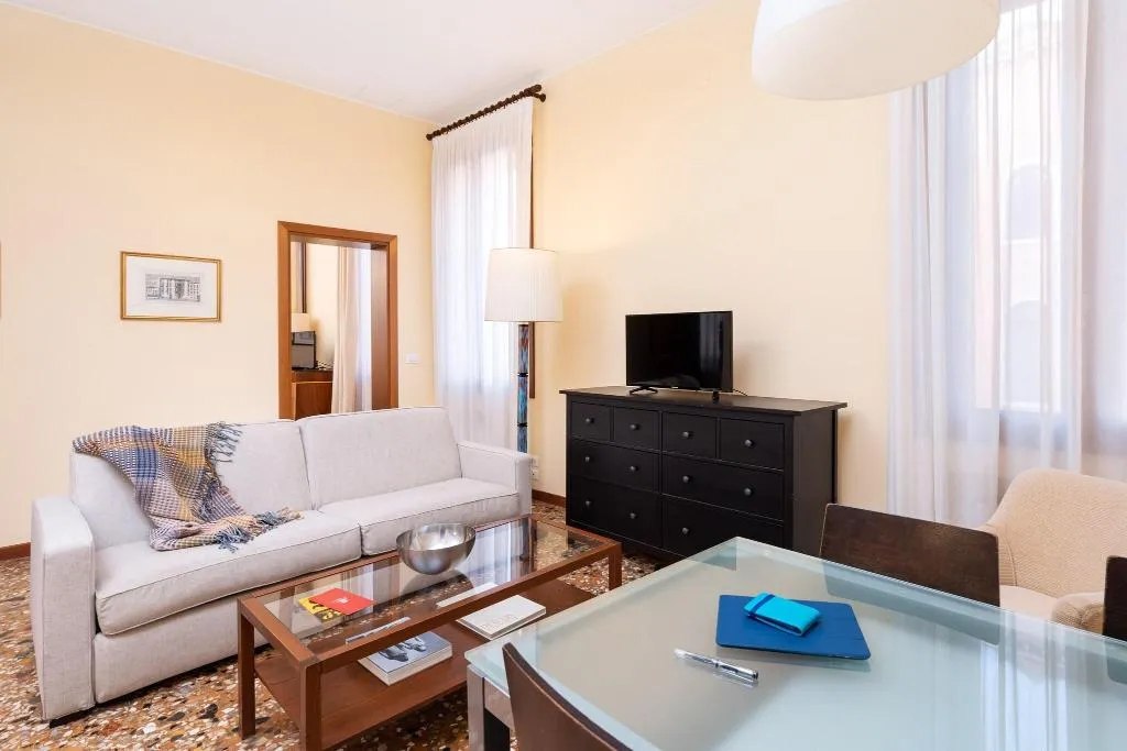 APARTMENT QUEEN BED NON SMOKING Room, Residence Ca' Foscolo, Venice