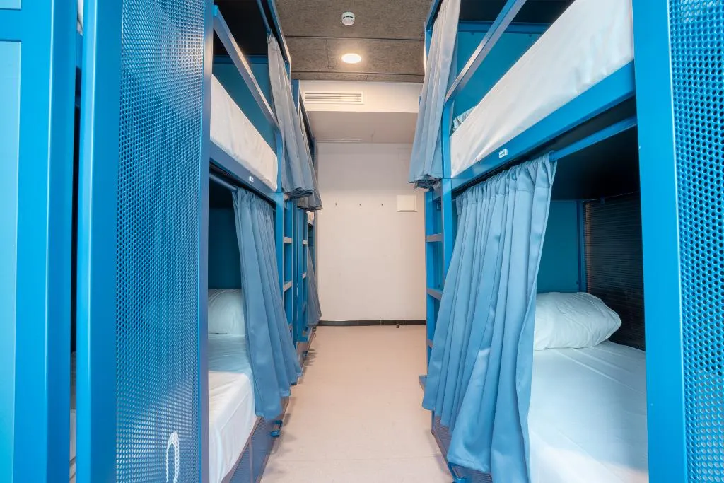 Room CAPACITY 6 Room, Malacuna Barcelona, Barcelona