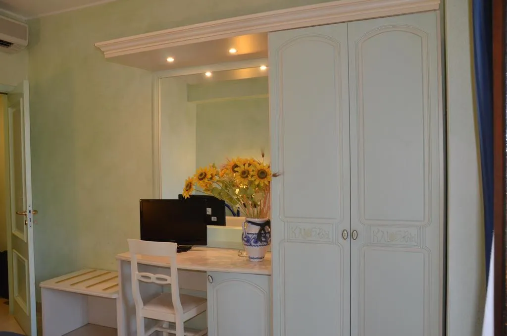 Double or Twin SEA VIEW WITH BALCONY Room, Kalos, Catania