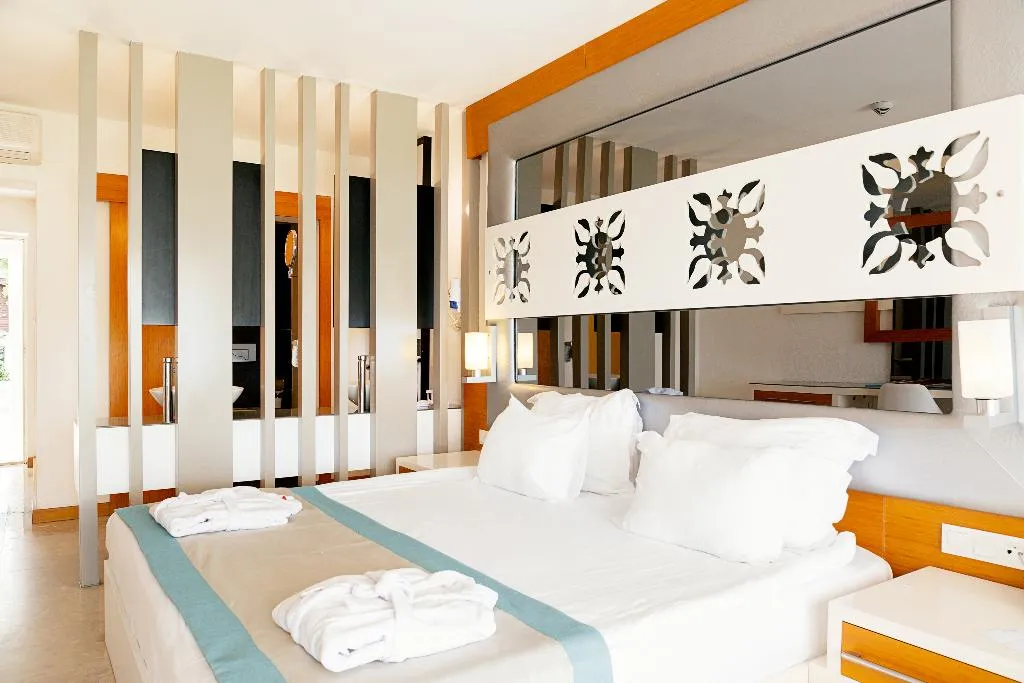 DOUBLE DELUXE SUPERIOR Room, Flora Garden Beach Side, Antalya