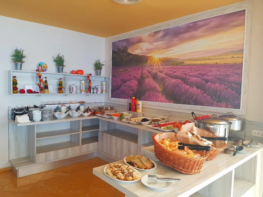 Bar, Aphrodite Beach Hotel, Bourgas