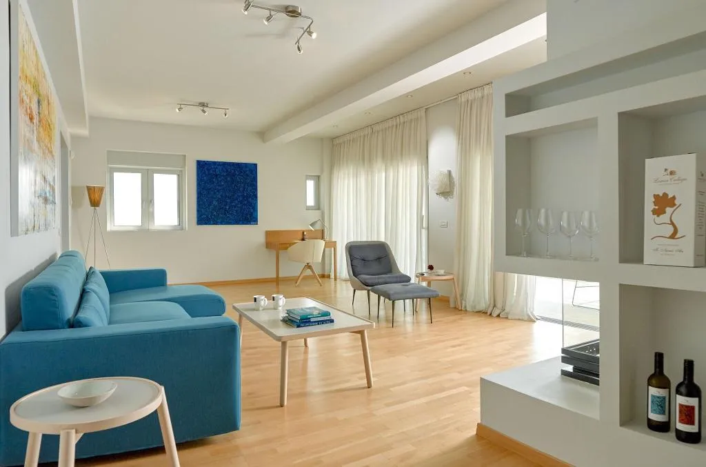 Room, Scale Suites, Athens