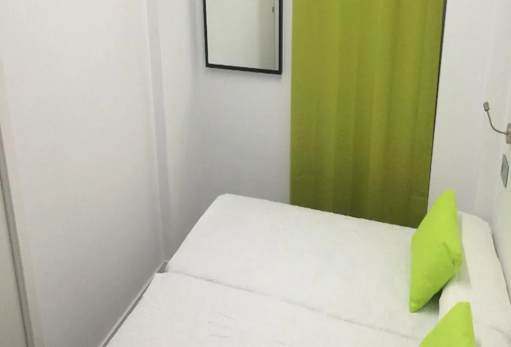 Room CAPACITY 6 ONE BEDROOM Room, Chameleon Hostel Alicante, Costa Blanca
