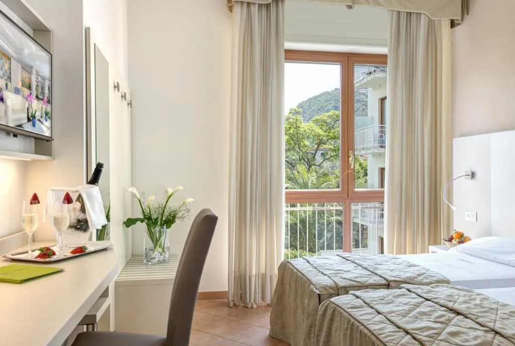 DOUBLE STANDARD Room, Caravel, Naples