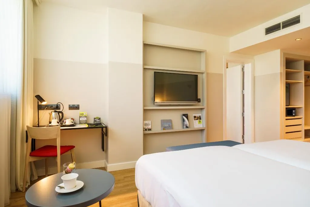FAMILY ROOM STANDARD Room, Eurostars Malaga, Costa Del Sol