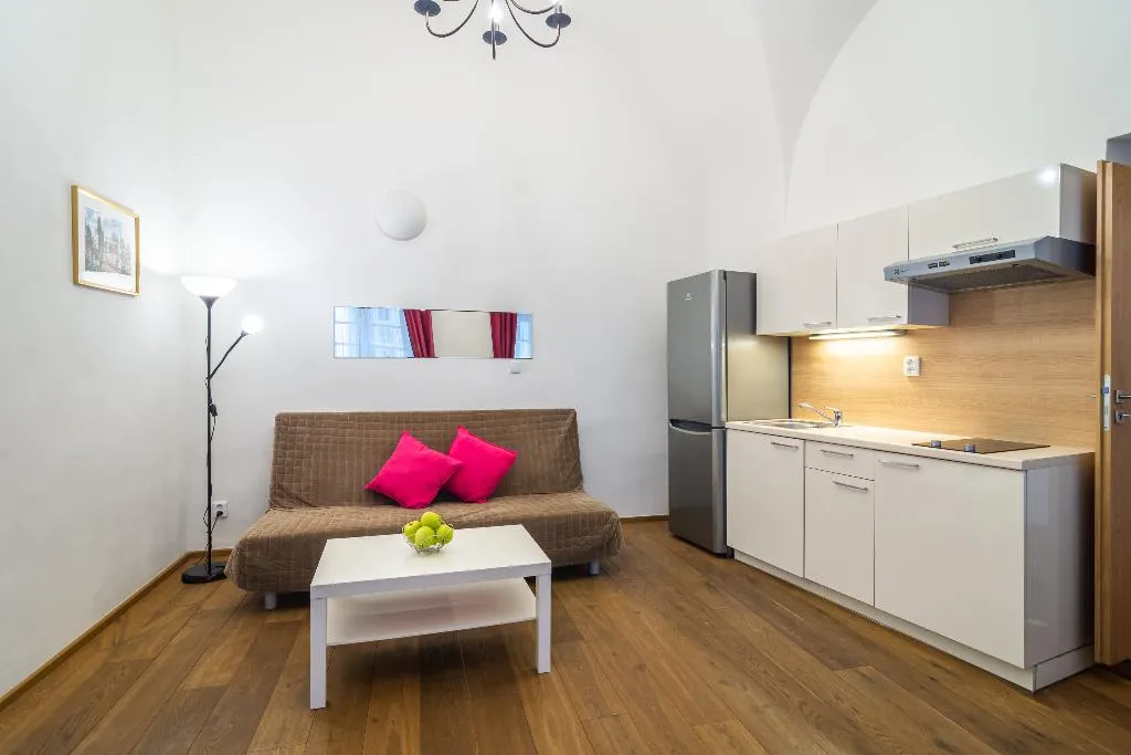 APARTMENT ONE BEDROOM Room, Royal Road Residence, Prague