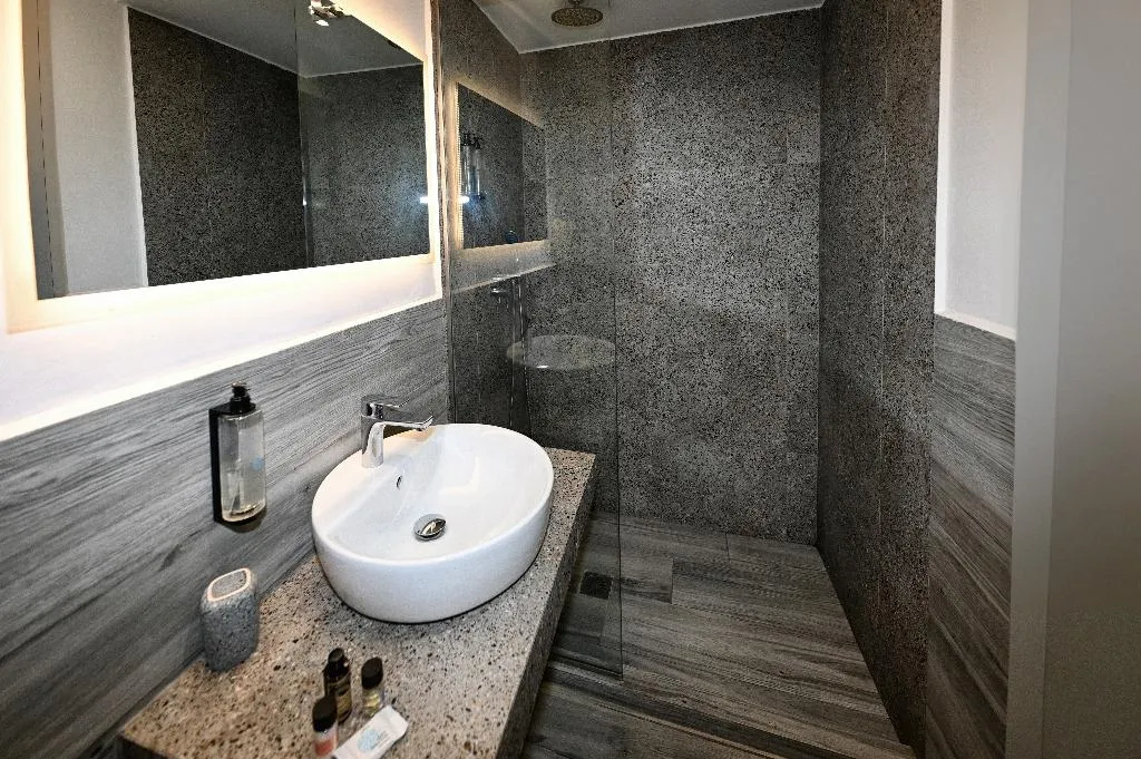 Double or Twin WITH BALCONY Room, Urban Core Residence, Athens