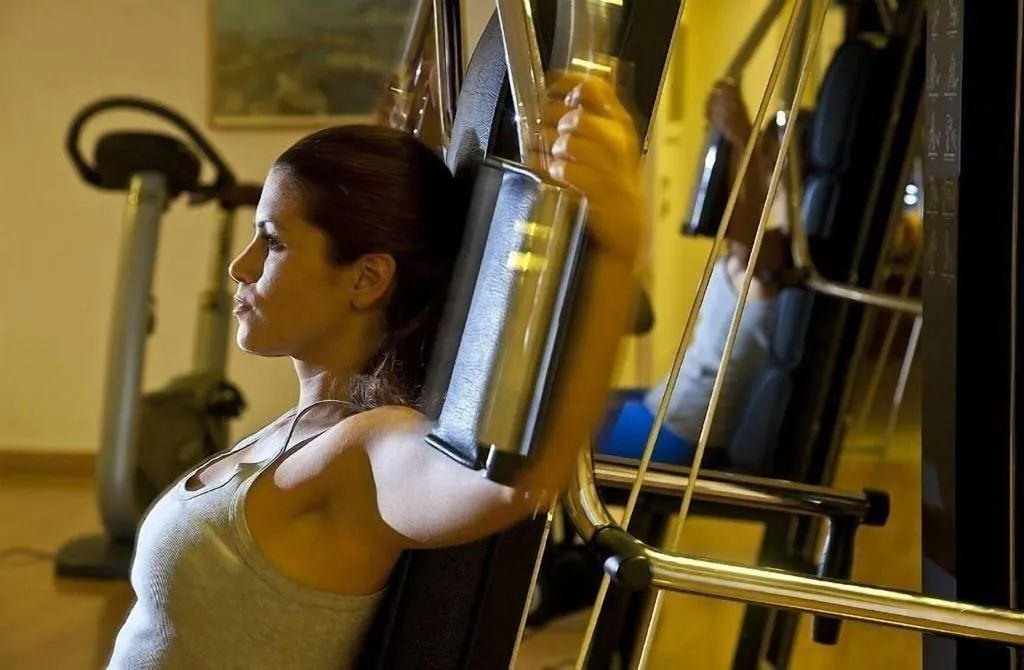 Sports and Entertainment, Grand Hotel il Moresco, Naples
