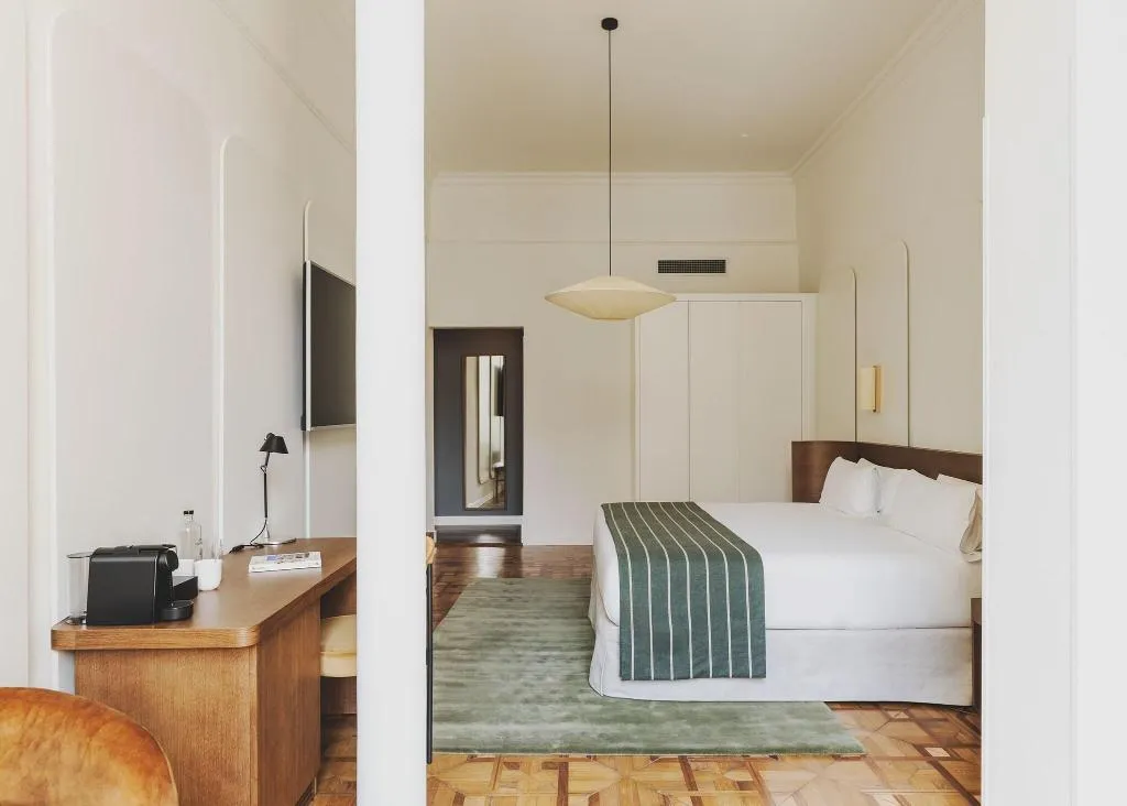STUDIO KING SIZE BED Room, Regina, Barcelona