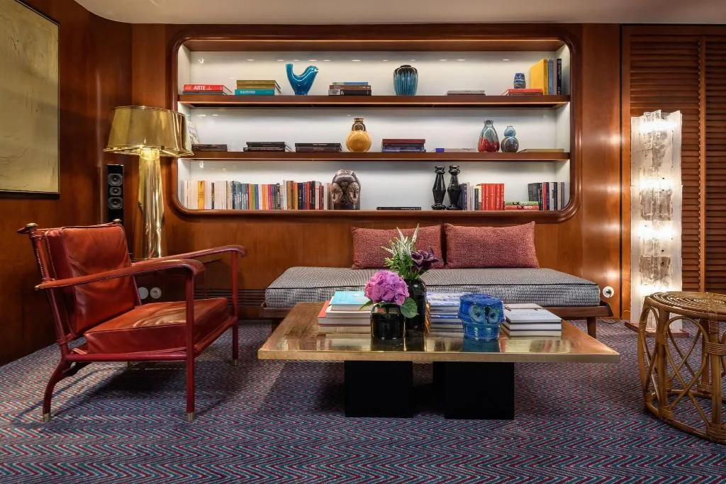 Lobby, Bairro Alto, Lisbon