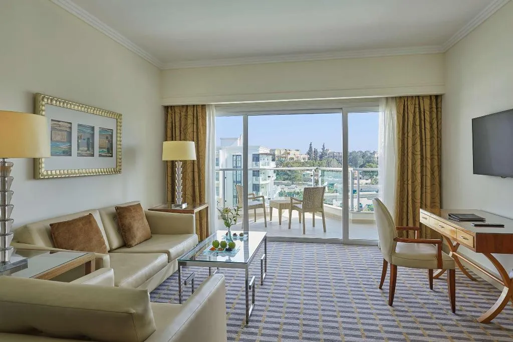 SUITE DELUXE Room, Steigenberger Pyramids Cairo, Cairo