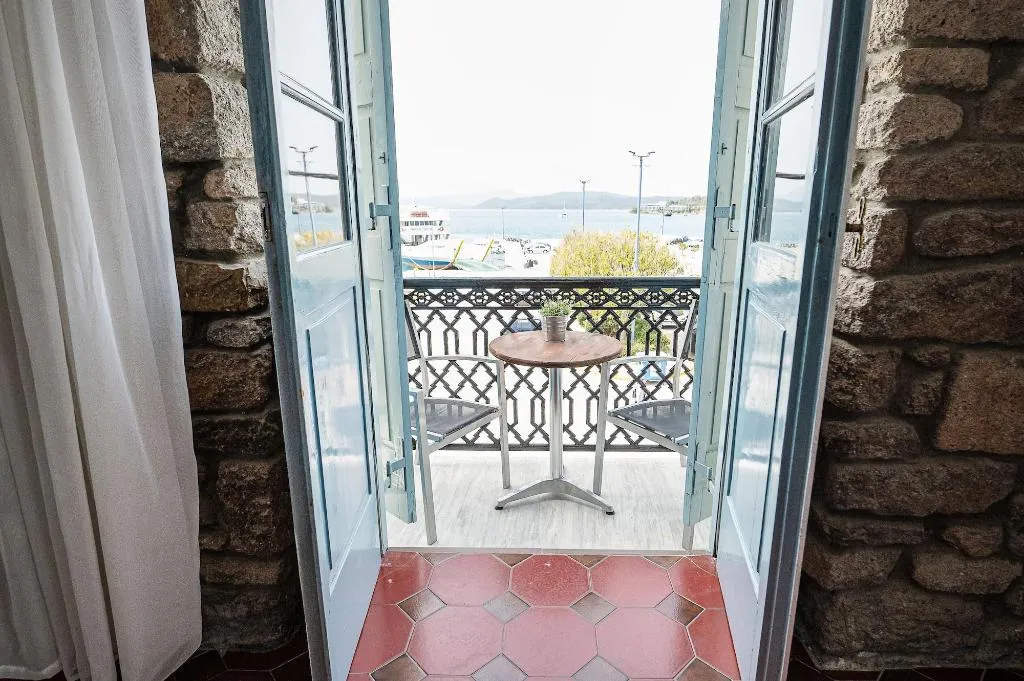 Room, Dionysos Poros, Kalamata