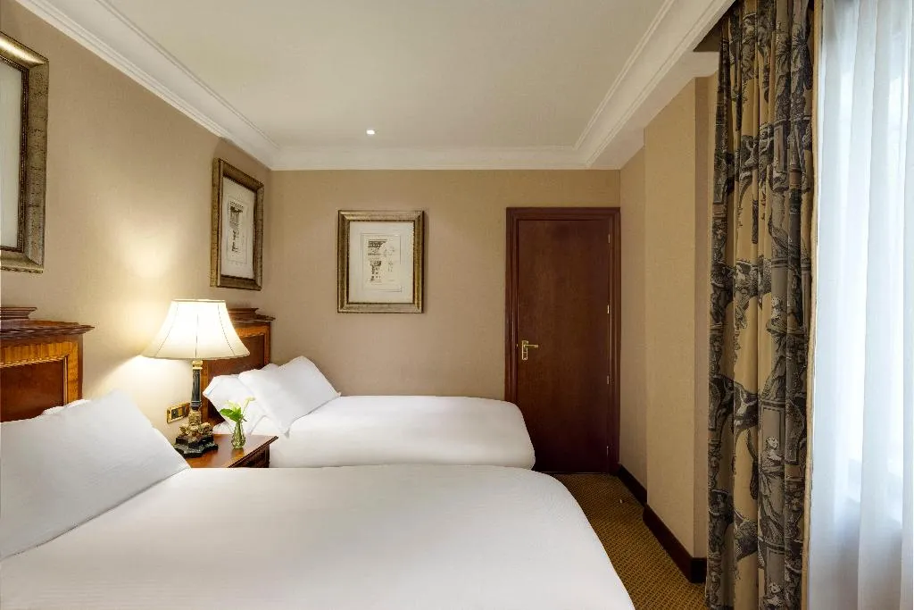 TWIN CLASSIC Room, InterContinental Madrid, Madrid