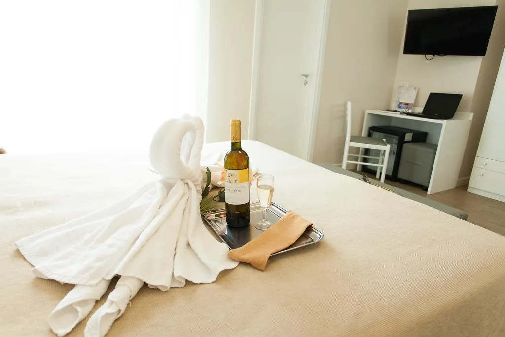 DOUBLE WITH JACUZZI Room, Hotel Costazzurra Museum & Spa, Catania