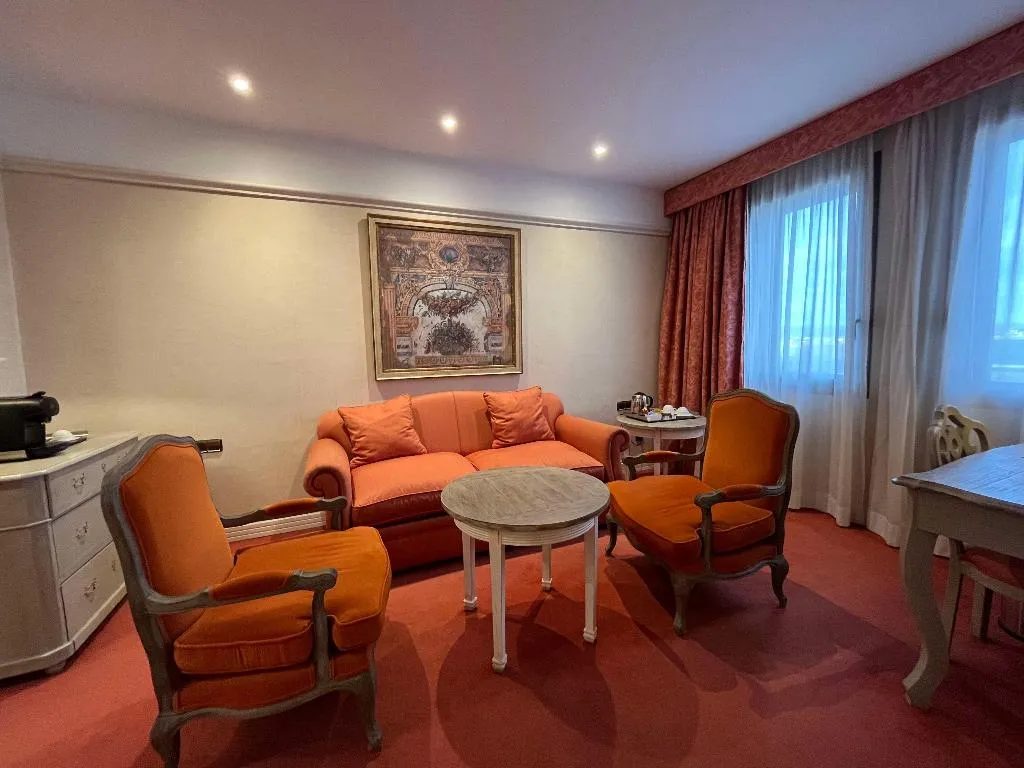 JUNIOR SUITE EXECUTIVE KING BED Room, Best Western Premier CMC Girona, Costa Brava