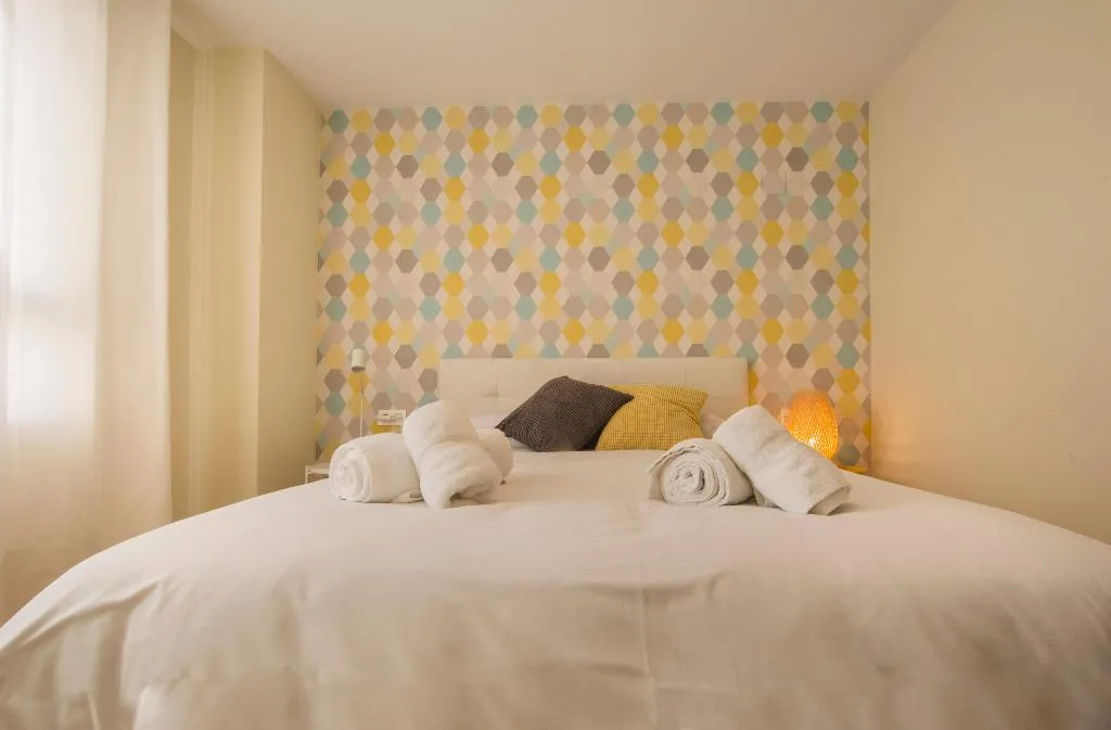 APARTMENT THREE BEDROOMS Room, HQ Rooms San Vicente, Valencia