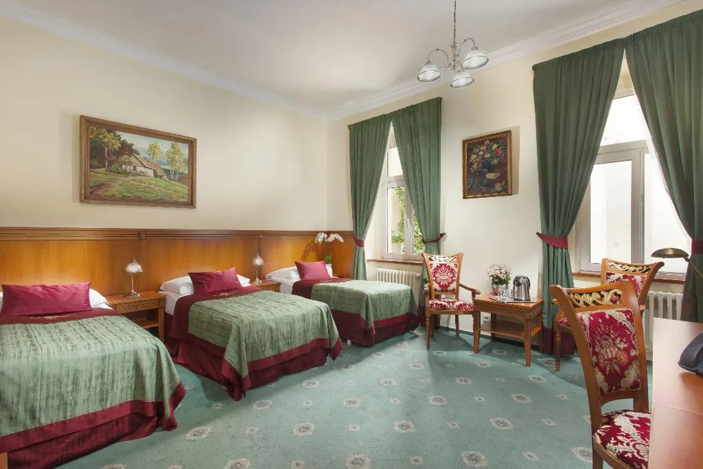 TRIPLE SUPERIOR Room, Green Garden Hotel Prague, Prague