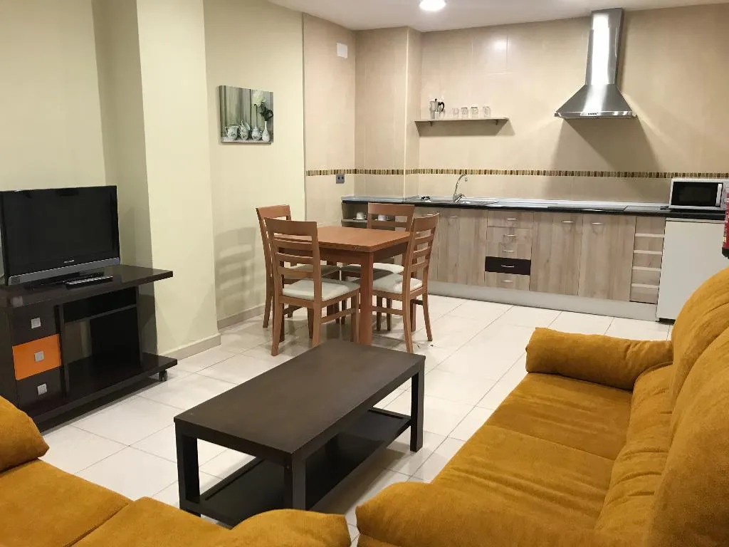 APARTMENT CAPACITY 4 Room, Alfonso VIII, Madrid