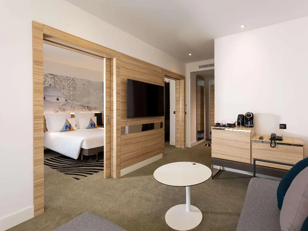 JUNIOR SUITE WITH DOUBLE BED Room, Novotel Tunis Lac, Tunisia
