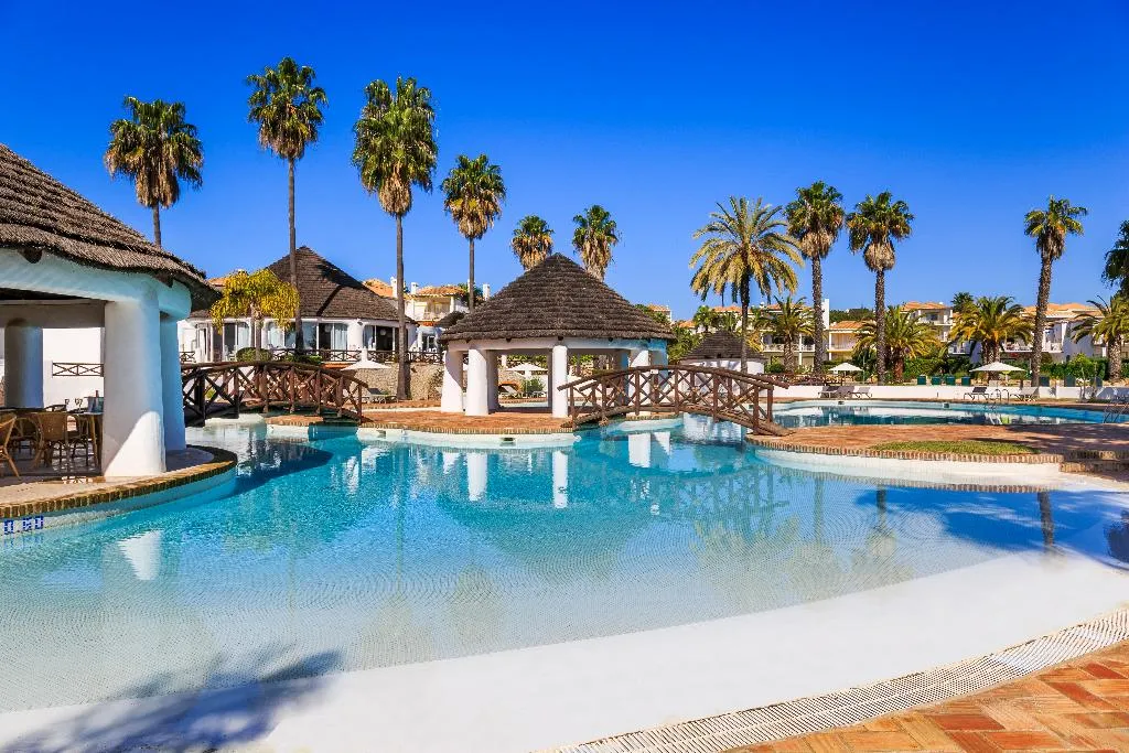 Pool, Encosta do Lago Resort, Algarve