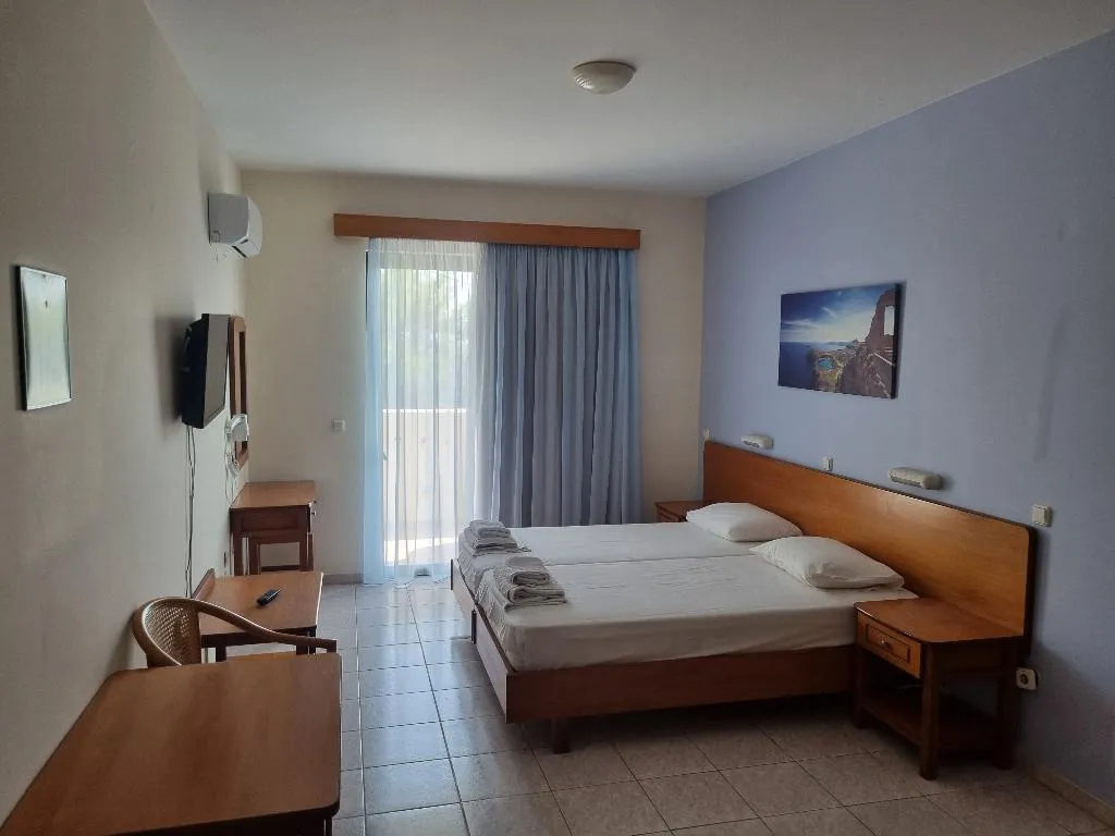 STUDIO CAPACITY 3 Room, Panorama Studios, Rhodes